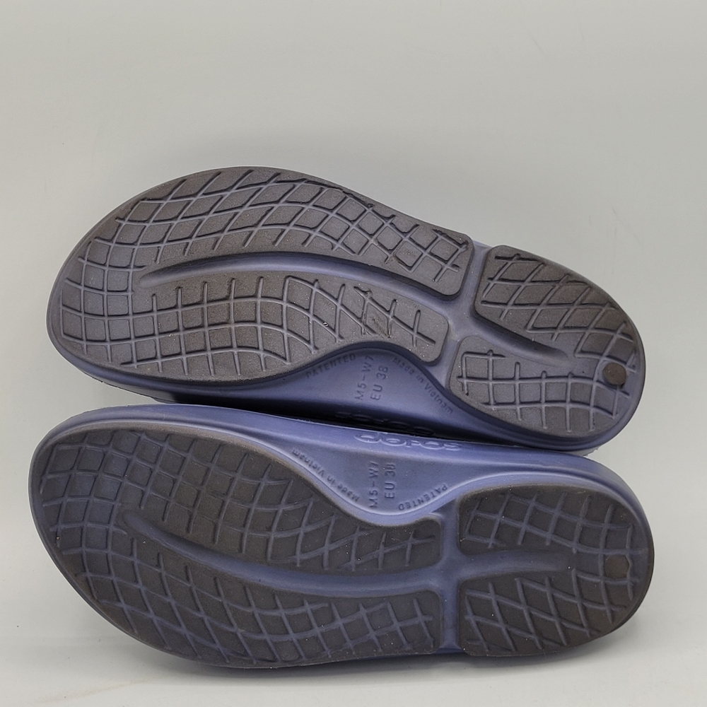 Oofoos Ooahh Purple Slides Size 7 In Women 5 In Mens - Picture 12 of 16